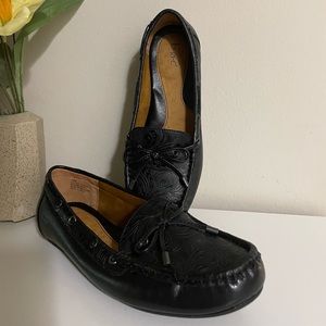 B.O.C. 10M Women’s Black Embossed Loafer with Tassel Slip On Classic Boat Shoe